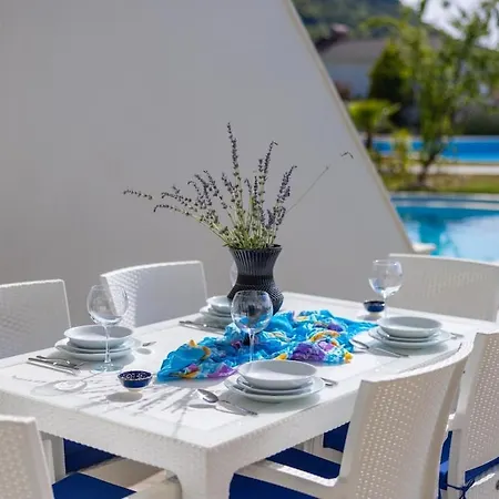 Luxury With Private Pool Φετιγιέ