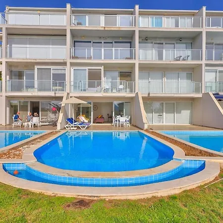 Luxury With Private Pool Appartement *