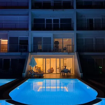 Διαμέρισμα Luxury With Private Pool