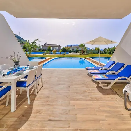 Luxury With Private Pool Φετιγιέ