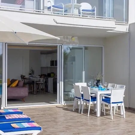 Luxury With Private Pool Φετιγιέ